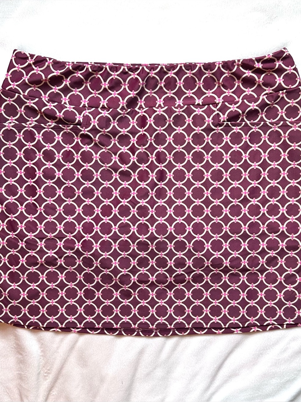 Jude Connally Burgundy & White Geometric Print Mini Golf Skort L Pockets Pull On
